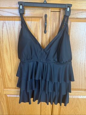 673 Catalina Black Tiered Ruffle Swim Tankini Top Plus Size 3X 22W/24W Padded